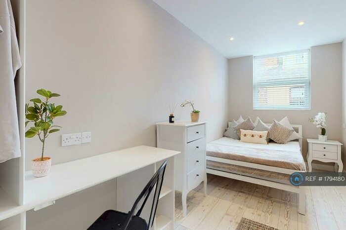 7 Bedroom Terraced House To Rent In Alderson Road, Liverpool, L15