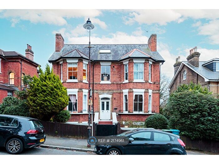 1 Bedroom Flat To Rent In Cintra Park, London, SE19