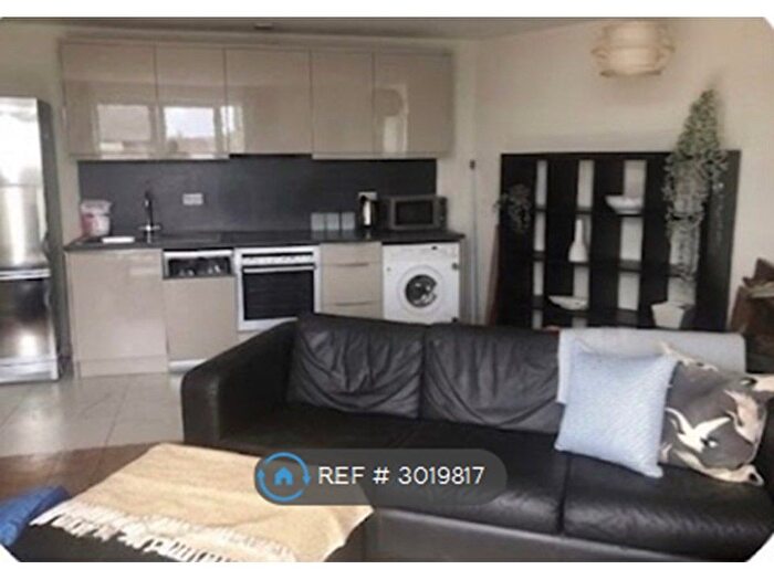 2 Bedroom Flat To Rent In Altolusso, Cardiff, CF10