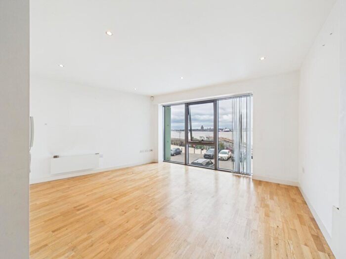 2 Bedroom Flat To Rent In Alexandra Tower, Princes Parade, L3