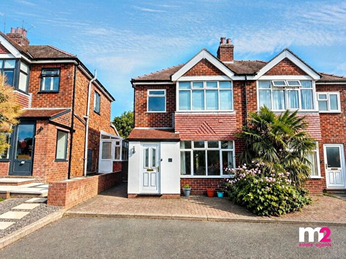 3 Bedroom Semi-Detached House For Sale In Hereford Road, Monmouth, NP25