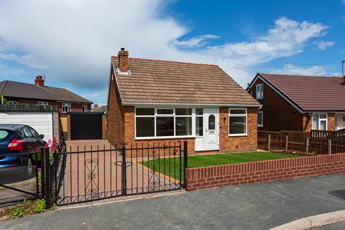 2 Bedroom Detached Bungalow For Sale In Scott Green Drive, Gildersome, Morley, Leeds, LS27