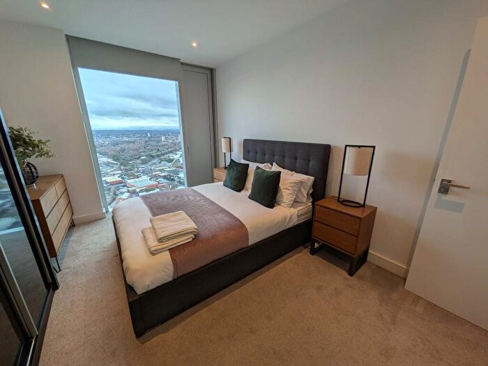 2 Bedroom Flat To Rent In Anaconda Cut, Greengate, M3