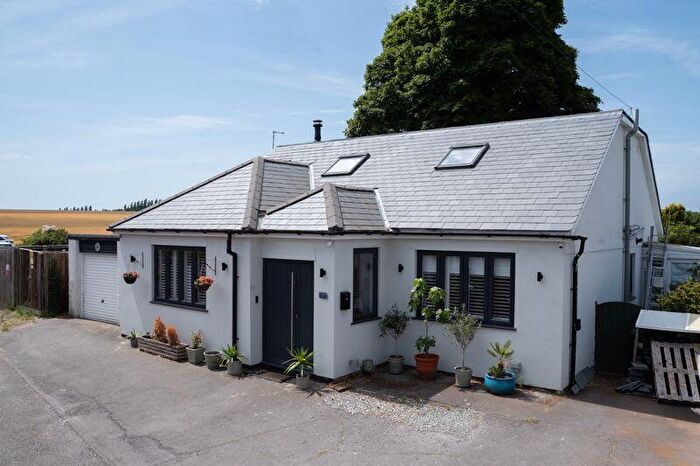 4 Bedroom Detached Bungalow For Sale In Broad Lane, Wilmington, DA2