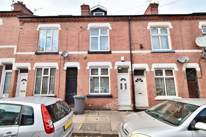 2 Bedroom Flat To Rent In Bedroom Apartment, Lyme Road, Highfields, Leicester, LE2