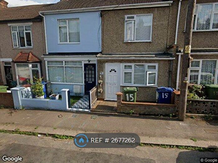 4 Bedroom Terraced House To Rent In Rosedale Road, Grays, RM17