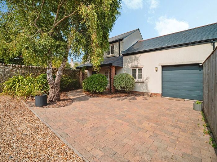 4 Bedroom Detached House For Sale In Bryants Lane, Weymouth, Dorset, DT4