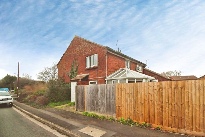 1 Bedroom End Terrace House For Sale In Tutton Way, Clevedon, North Somerset, BS21