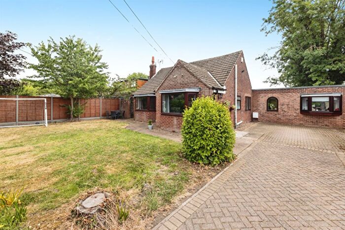 5 Bedroom Detached Bungalow For Sale In Water Lane, Hemingbrough, Selby, YO8