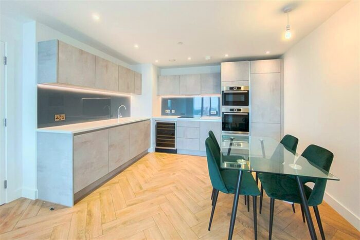 2 Bedroom Apartment To Rent In Elizabeth Tower, M15