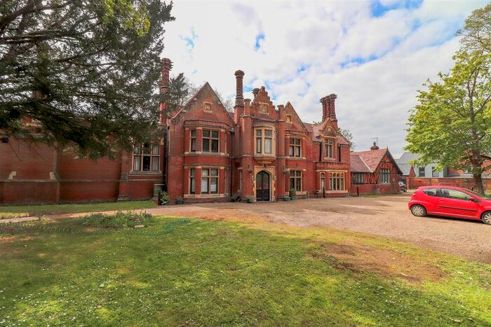 1 Bedroom Flat To Rent In Pound Lane, Hadleigh, Ipswich, IP7