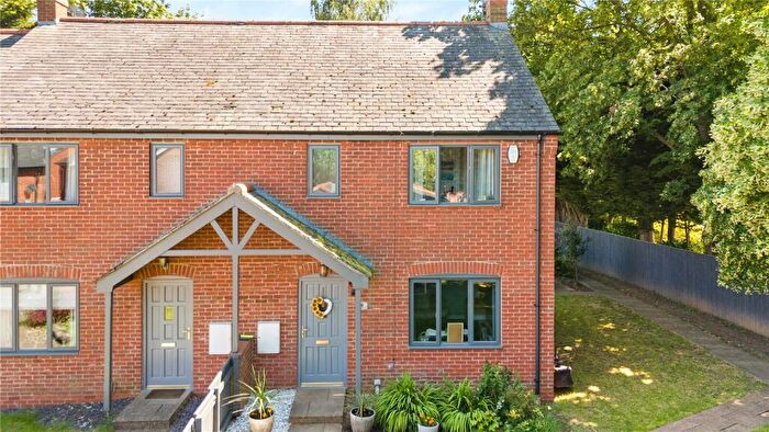 3 Bedroom End Of Terrace House For Sale In Whinchat Close, Great Coates, Grimsby, N E Lincs, DN37