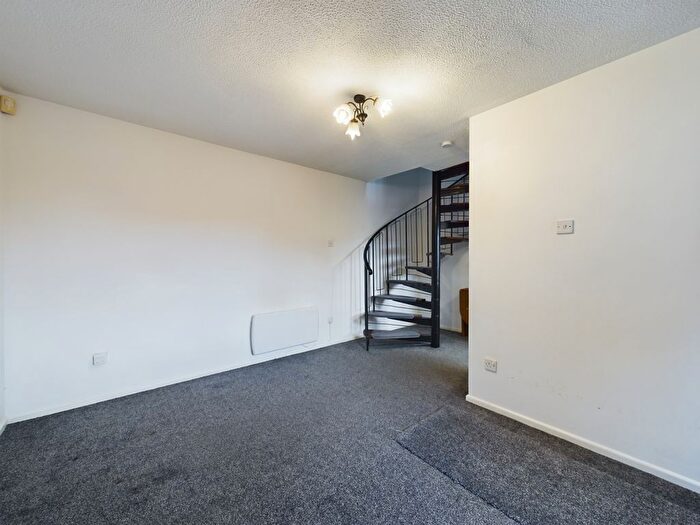 1 Bedroom Terraced House To Rent In Reddings Park, The Reddings, Cheltenham, GL51