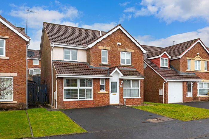 4 Bedroom Semi Detached House For Sale In Strathallan Avenue, Glasgow, G75