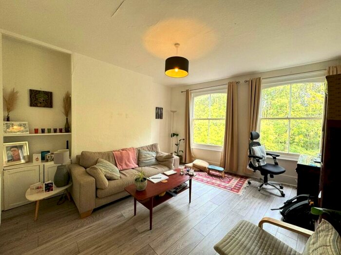 1 Bedroom Flat To Rent In Hazellville Road, Archway, N19
