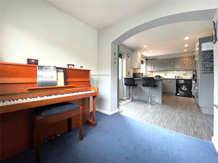 4 Bedroom End Of Terrace House For Sale In Stratton Heights, Cirencester, Gloucestershire, GL7