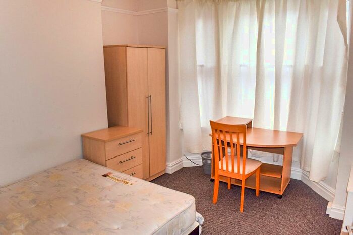 4 Bedroom Terraced House To Rent In Furness Road, Fallowfield, M14