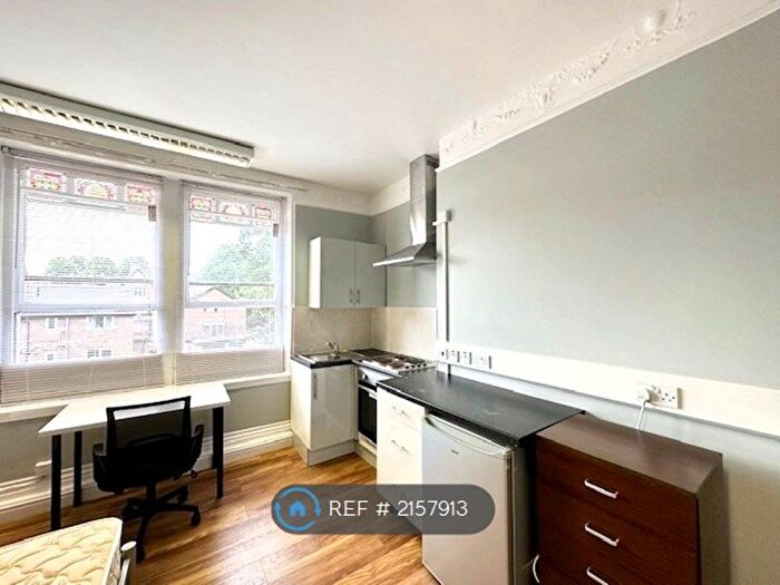 Studio To Rent In Clarkegrove Road, Sheffield, S10