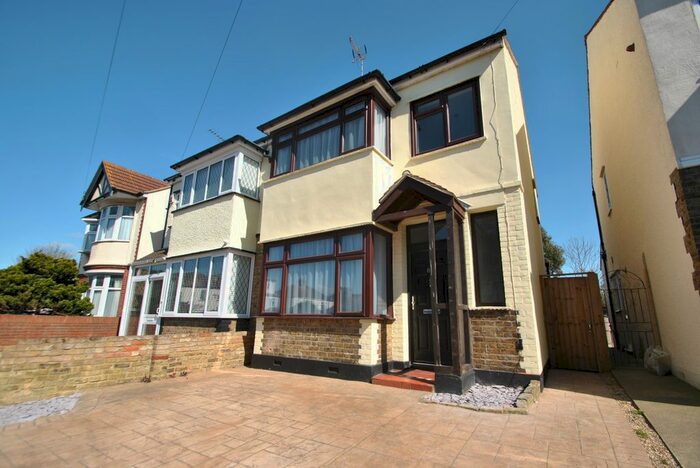 3 Bedroom Semi-Detached House To Rent In Cromwell Road, Southend-On-Sea, SS2