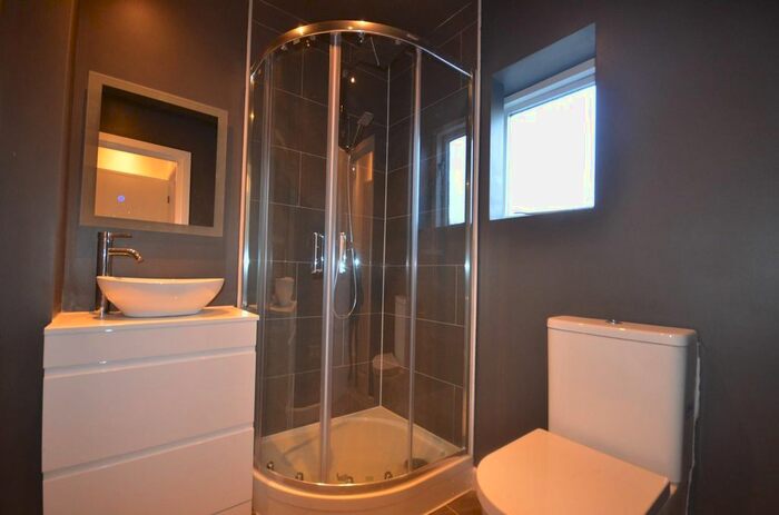 1 Bedroom Detached House To Rent In Shaftesbury Avenue, Wembley, HA3