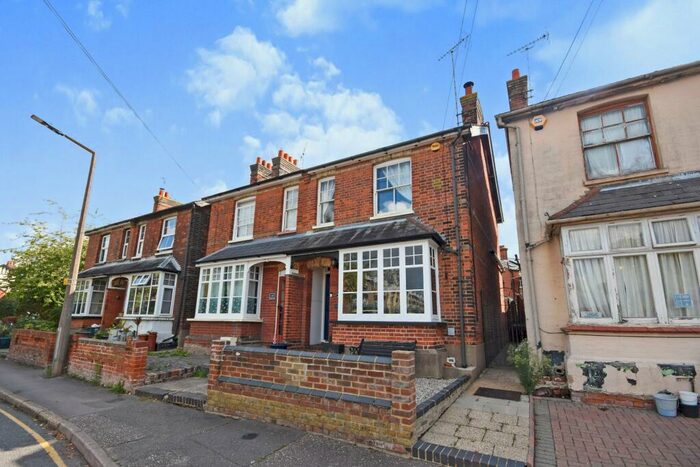 3 Bedroom House To Rent In The Causeway, Great Baddow, Chelmsford, CM2