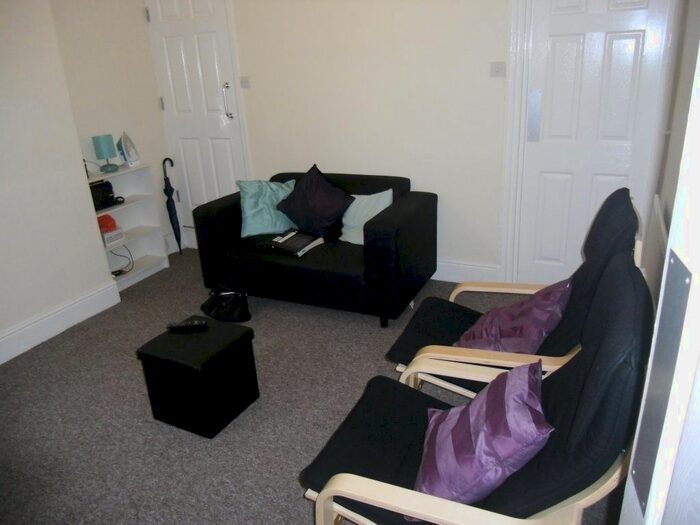 3 Bedroom Property To Rent In Tiverton Road, Selly Oak, Birmingham, B29