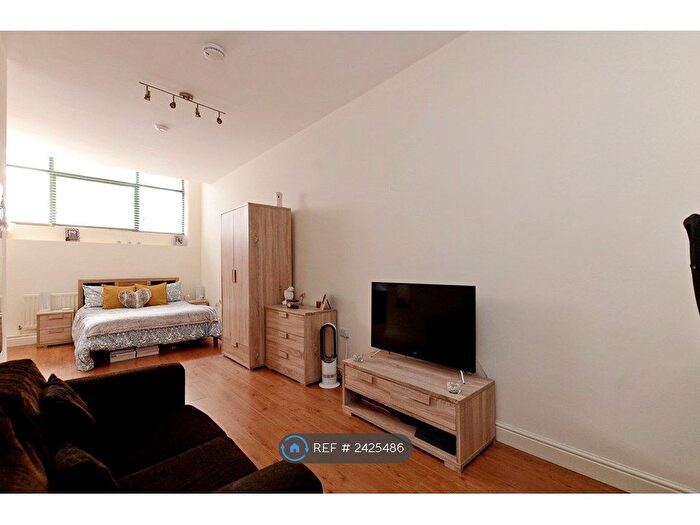 1 Bedroom Flat To Rent In Walsh Court Apartments, Sheffield, S1