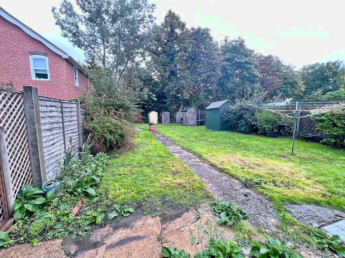 2 Bedroom Flat To Rent In Southampton Street, Farnborough, GU14