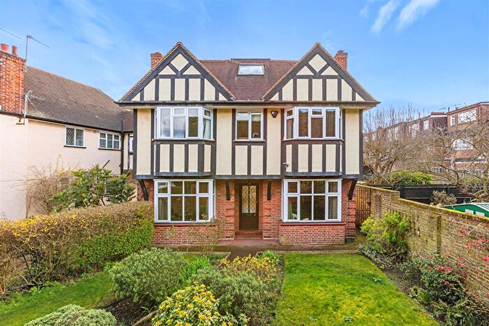 5 Bedroom Detached House For Sale In Firs Avenue, East Sheen, SW14