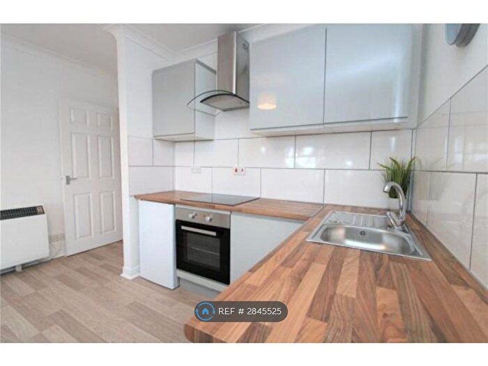 1 Bedroom Flat To Rent In Cobden Avenue, Southampton, SO18