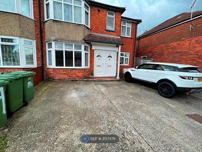 2 Bedroom Maisonette To Rent In Osborne Road South, Southampton, SO17