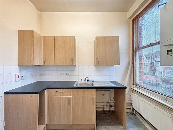 1 Bedroom Flat For Sale In Harvist Road, London, NW6