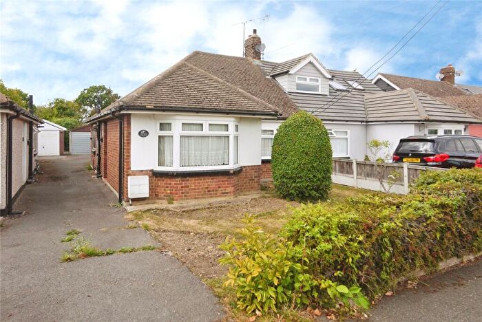 3 Bedroom Bungalow For Sale In Thorndon Avenue, West Horndon, Brentwood, Essex, CM13