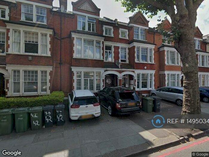 3 Bedroom Flat To Rent In London, London, SW12