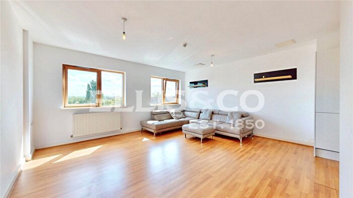 2 Bedroom Flat For Sale In Ruislip Road East, Greenford, UB6