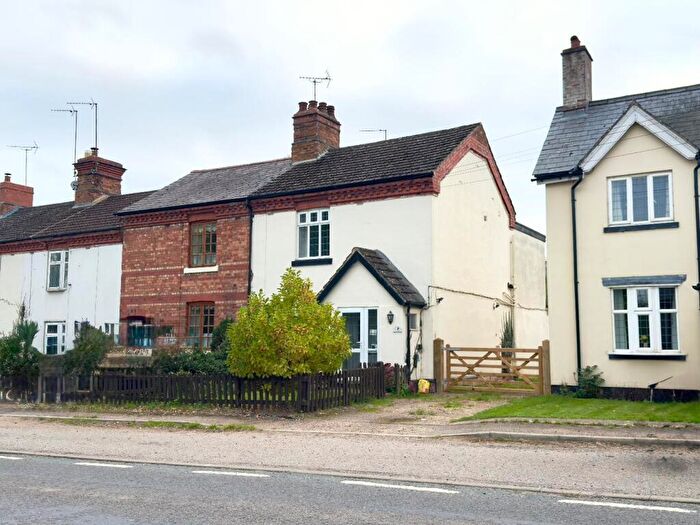 3 Bedroom Cottage For Sale In West Haddon Road, East Haddon, Northamptonshire, NN6