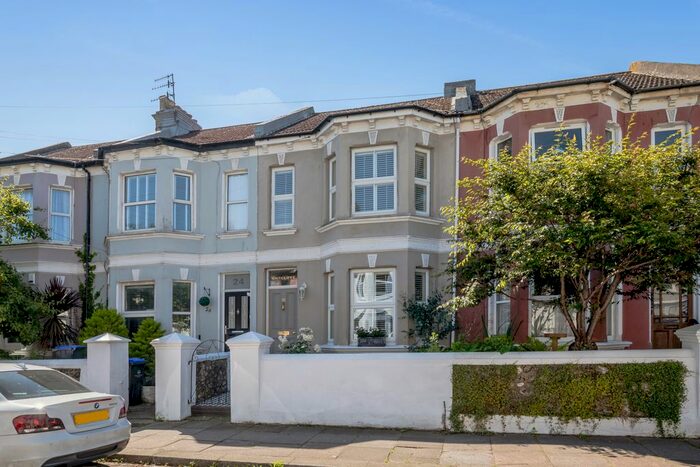 3 Bedroom Terraced House To Rent In Lennox Road, Worthing, BN11