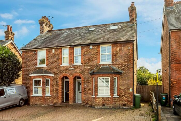 3 Bedroom Semi-Detached House For Sale In Main Road, Sundridge, Sevenoaks, TN14