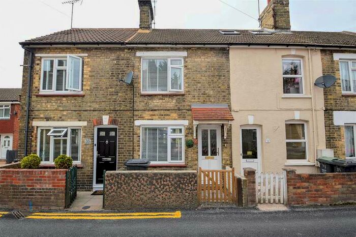 2 Bedroom Terraced House To Rent In High Street, Wouldham, ME1