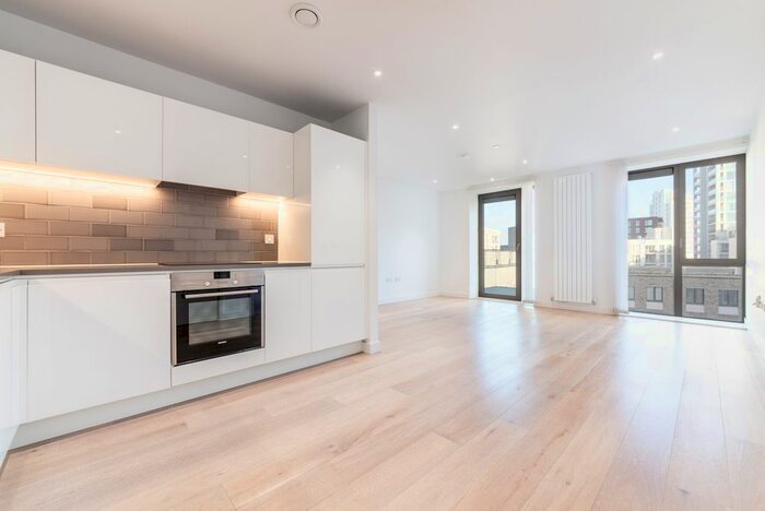 1 Bedroom Flat To Rent In Kelson House, Schooner Road, Royal Wharf, London, E16