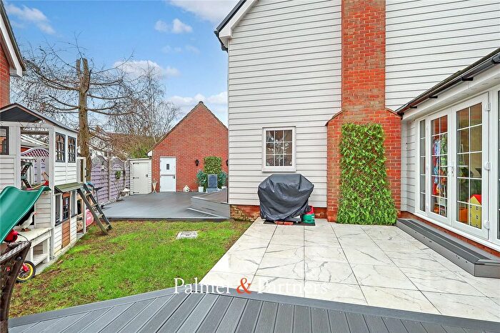 5 Bedroom Detached House For Sale In Gandalfs Ride, South Woodham Ferrers, Chelmsford, Essex, CM3