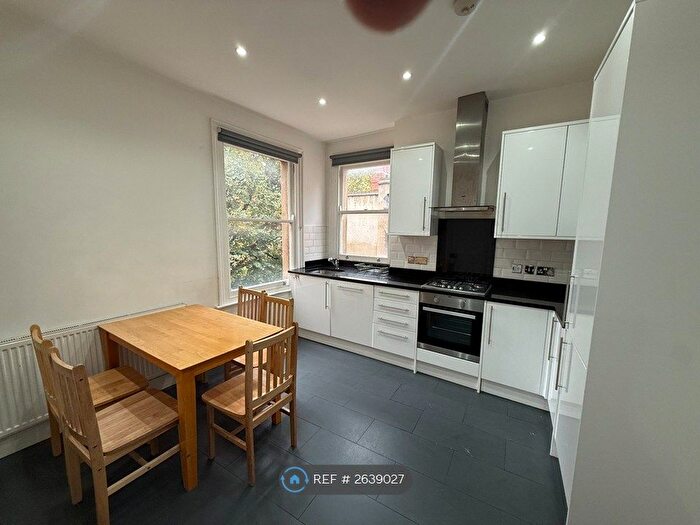 3 Bedroom Flat To Rent In Lyncroft Mansions, London, NW6