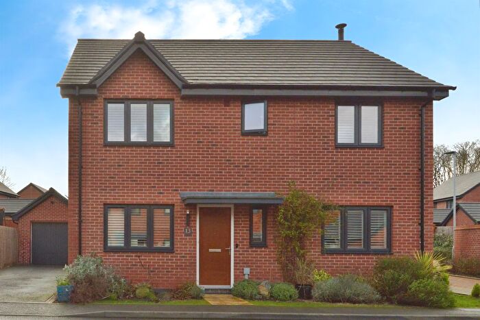 4 Bedroom Detached House For Sale In Garner Lane, Glebe Farm, Milton Keynes, MK17