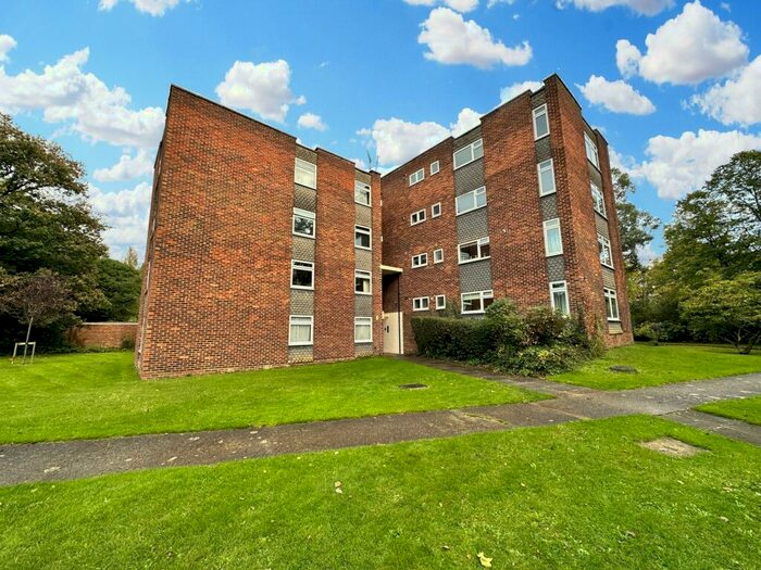 2 Bedroom Flat To Rent In Church Road, Frimley, GU16
