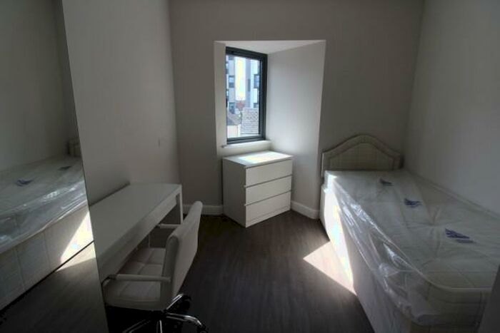 1 Bedroom Flat To Rent In Castle Lane - Studio Cardiff, CF24