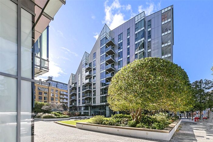 2 Bedroom Flat For Sale In Eastfields Avenue, London, SW18