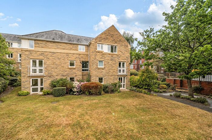 2 Bedroom Flat For Sale In St. Chads Road, Far Headingley, Leeds, LS16