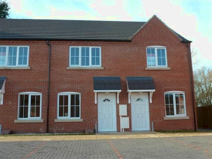 2 Bedroom Town House To Rent In Rookery Park, Lincoln, LN6