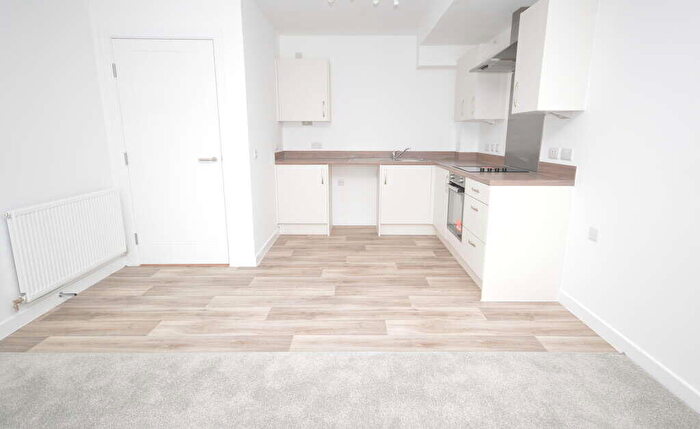 2 Bedroom Apartment To Rent In Coll Grove, Glasgow, G21