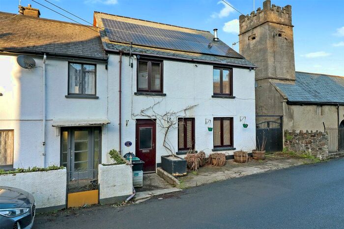 3 Bedroom End Of Terrace House For Sale In Taddiport, Great Torrington, Devon, EX38